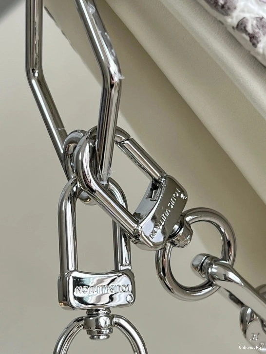 PM VUITTON LOUIS COUSSIN 0427